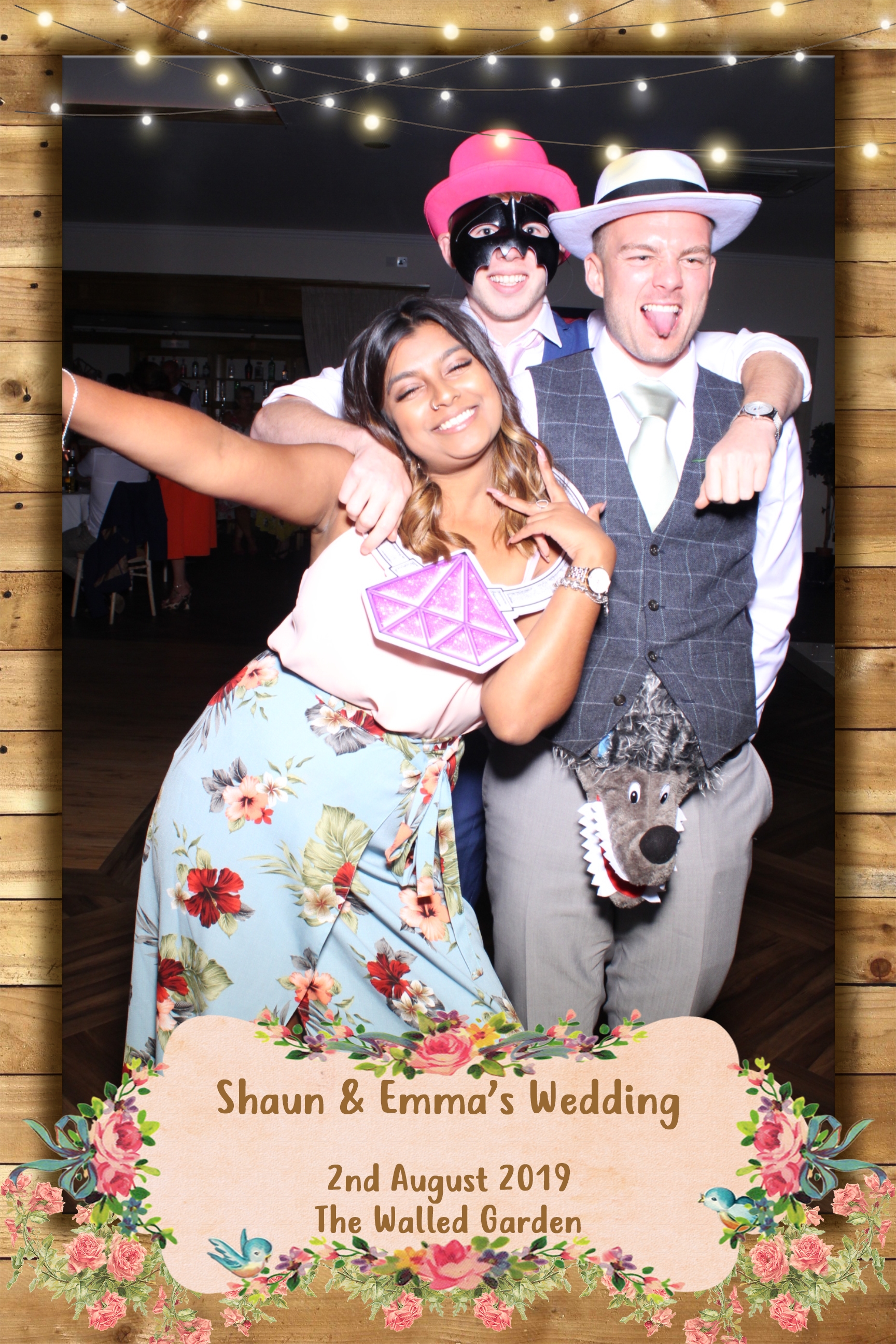 Shaun and Emma's Wedding | View more photos from the event at images.mobile-photo-booth.com/u/MobilePhotoBoothUK/Shaun-and-Emmas-Wedding